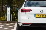 Volkswagen Passat GTE Estate 2019 года (UK)